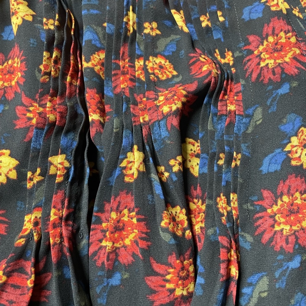 Joe Fresh Free Flowing Skirt Size 2 - Picture 3 of 9